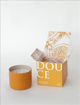 "DOUCE" Candle