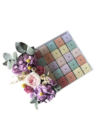 50 Adet Öğretmenler Günü Temalı Spesiyal Çikolata ve Solmayan Çiçek Tepsisi