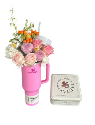 Çiçekli Stanley Termos ve Tadya Badem Kurabiyesi Hediye