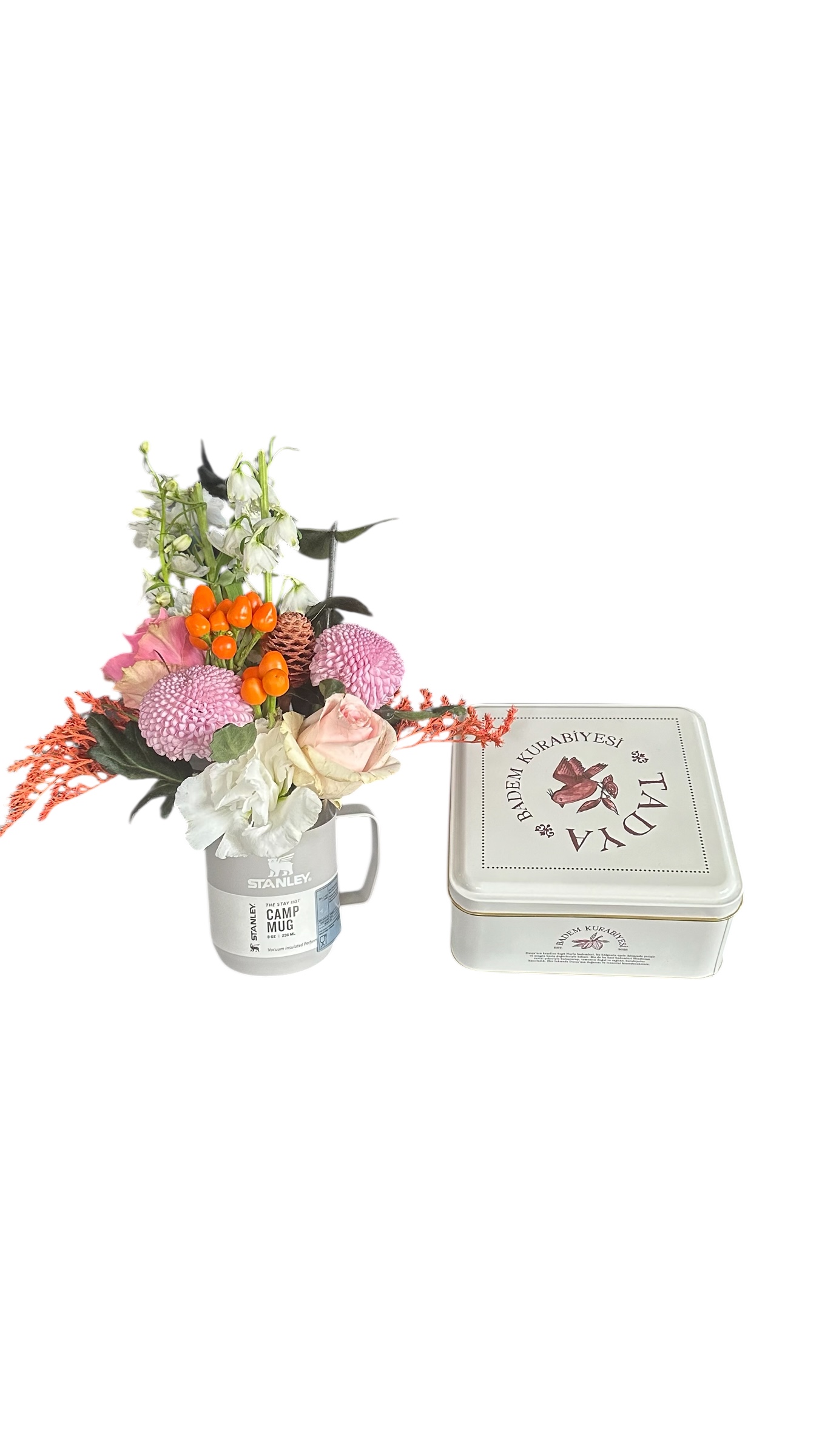 Çiçekli Stanley Termos Bardak ve Tadya Şekersiz Badem Kurabiyesi
