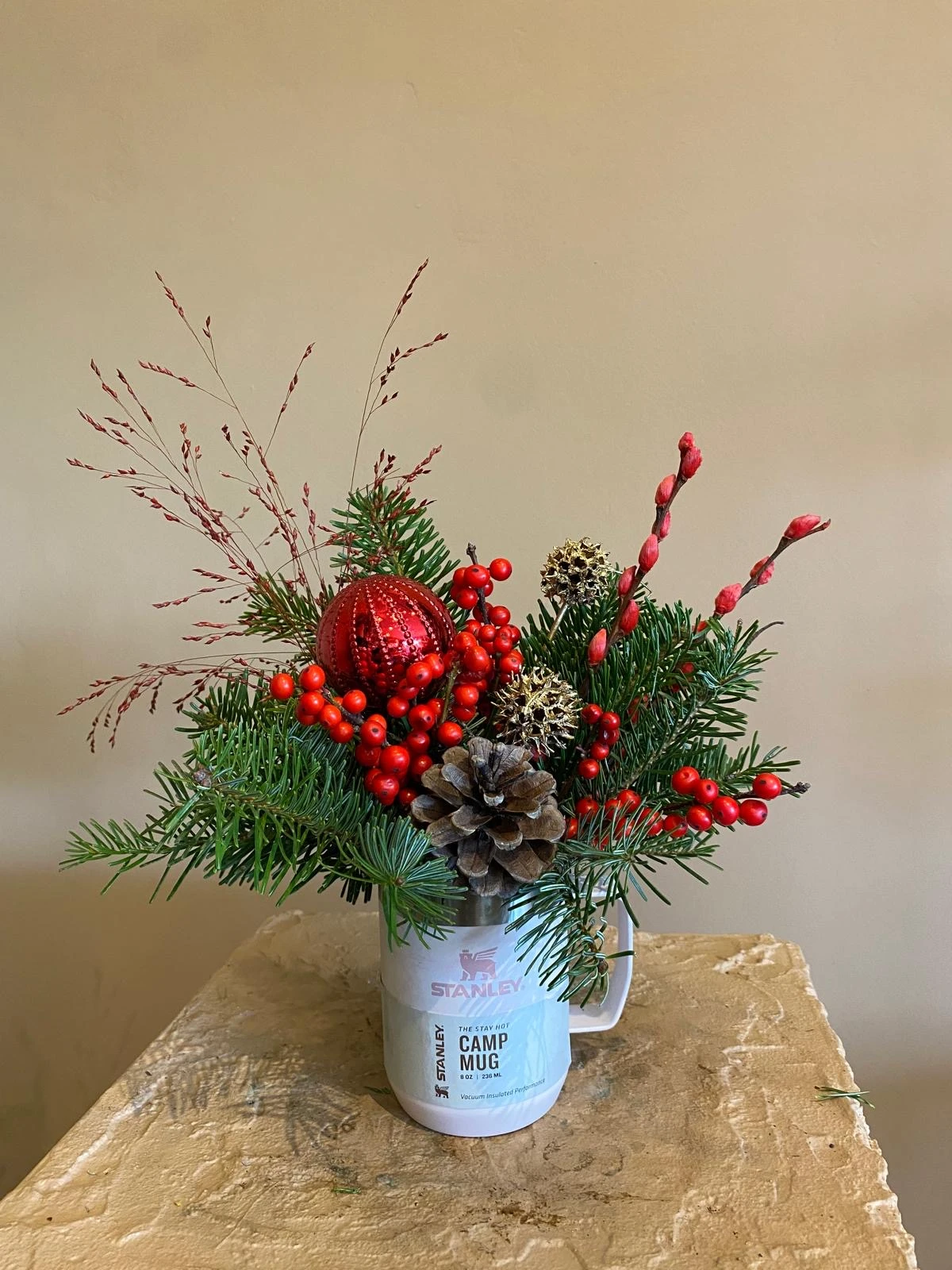 Stanley Bardakta Yılbaşı Çiçekleri