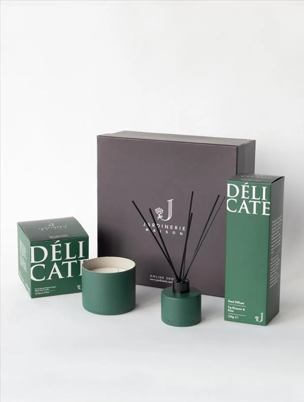 Alice Solmayan Güller ve Delicate Candle ve Reed Diffuser (İncir ve Gül Kokulu) Hediye Seti