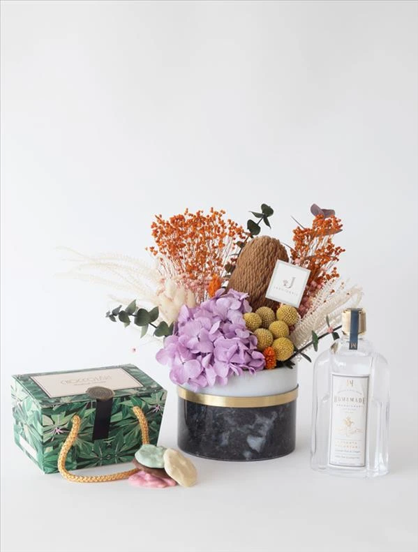 Beaute, Homemade Aromaterapi Lavanta Kolonyası ve Choccolart Roche Çikolata Hediye Seti