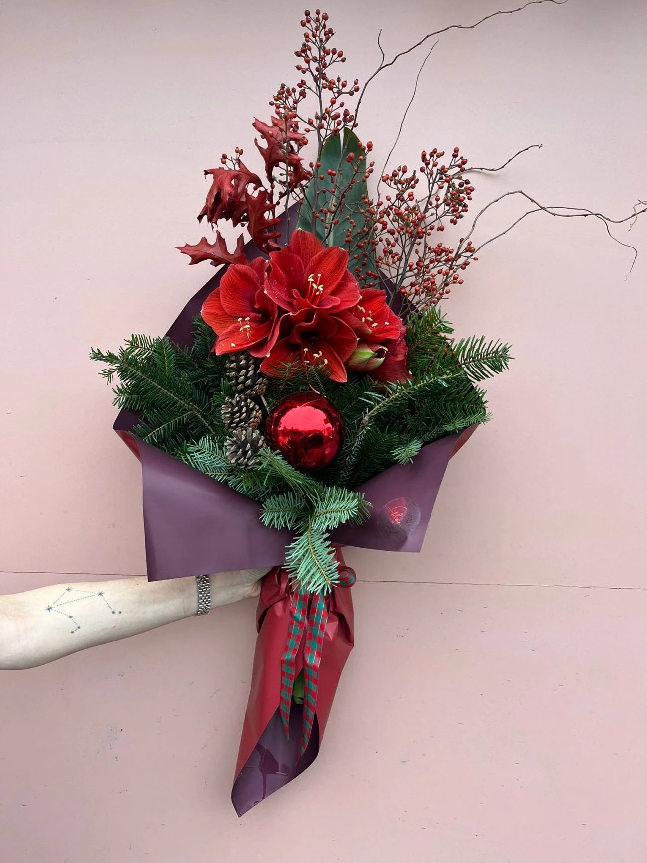 Amarllysli Yeni Yıl Buketi