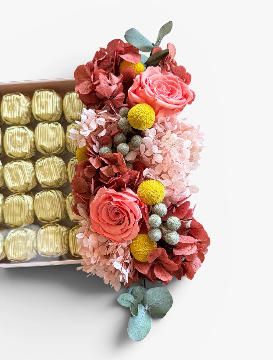 Grace Solmayan Çiçekler ve Çikolata Tepsisi