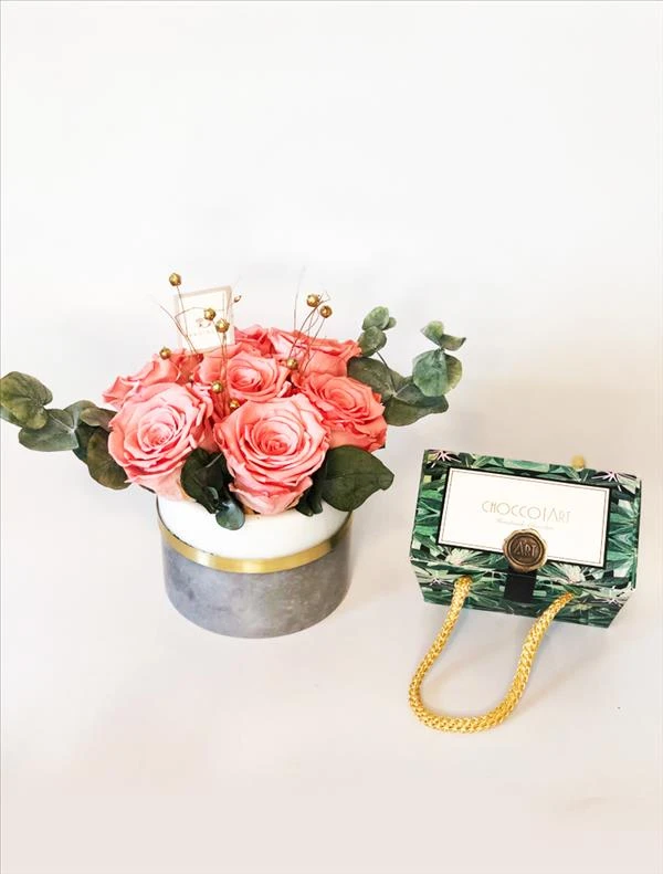 Laila ve Choccolart Roche Çikolata